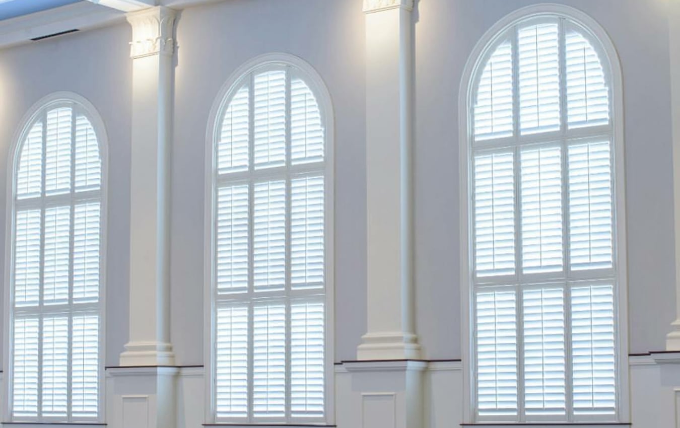 Arched plantation shutters in 